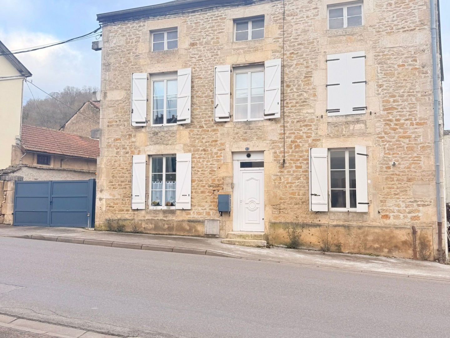 Maison avec appartements 3 pièces 215 m²