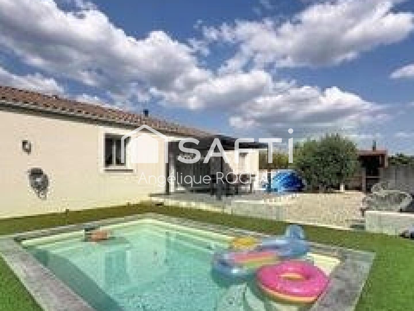 Villa de plain-pied de 115 m² avec piscine et jacuzzi - Puissalicon