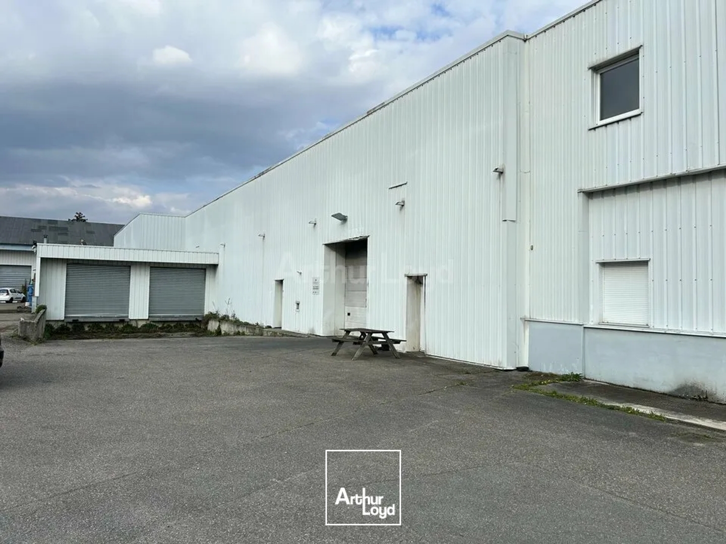 Locaux à vendre - 2370m2 - Issenheim (68500)