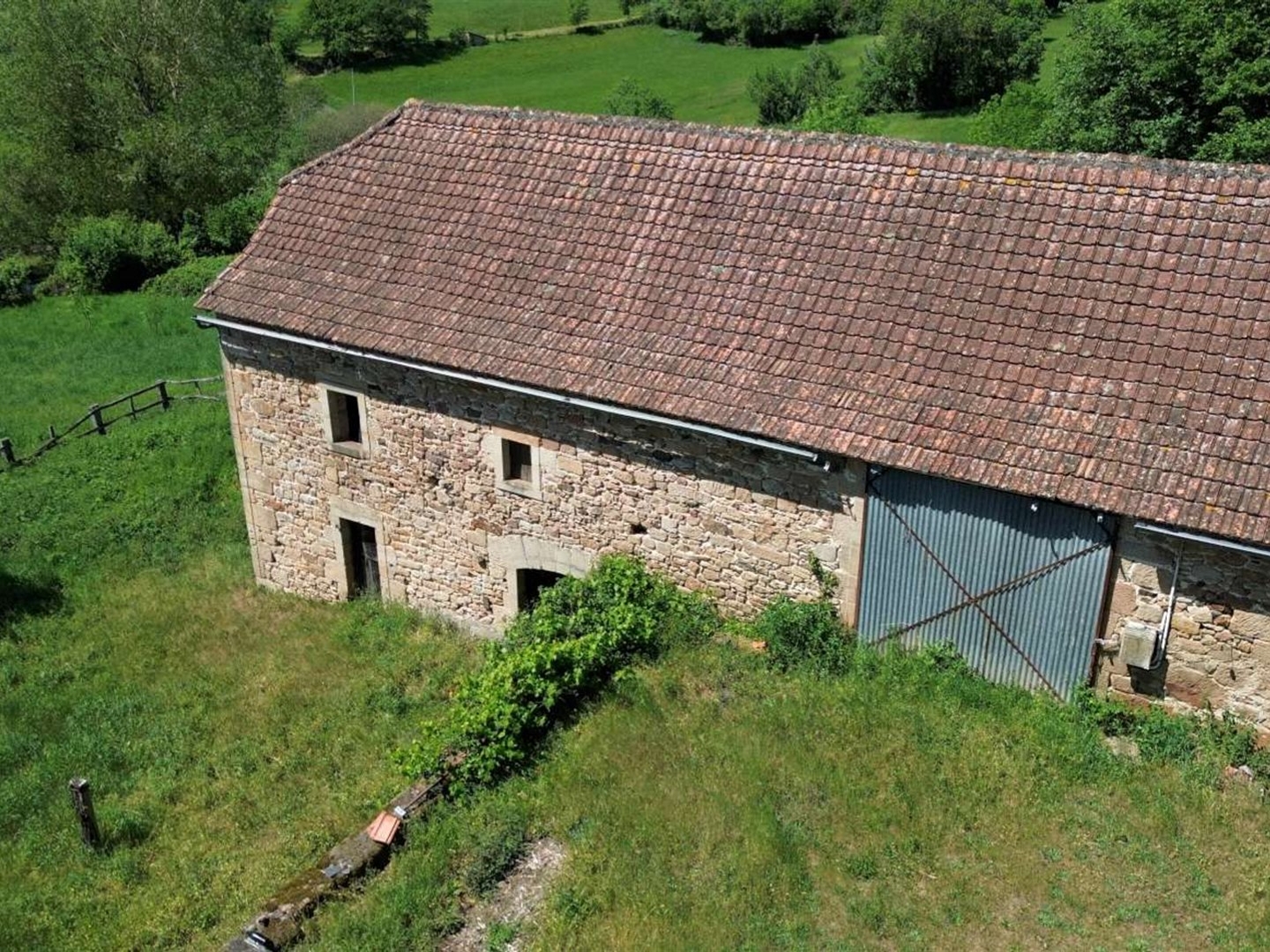 Maison à vendre - 2 pièces - 200m2 - Le Bouyssou (46120)