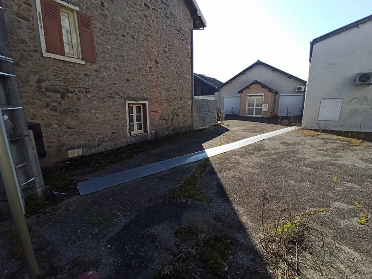 Immeuble à vendre - 637m2 - Saint-Junien (87200)