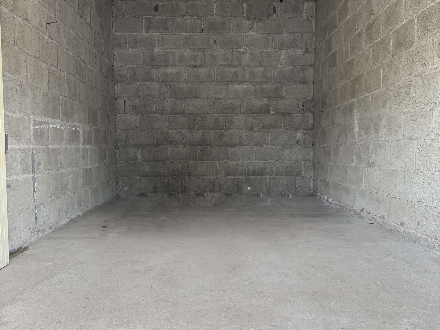 Garage/Parking