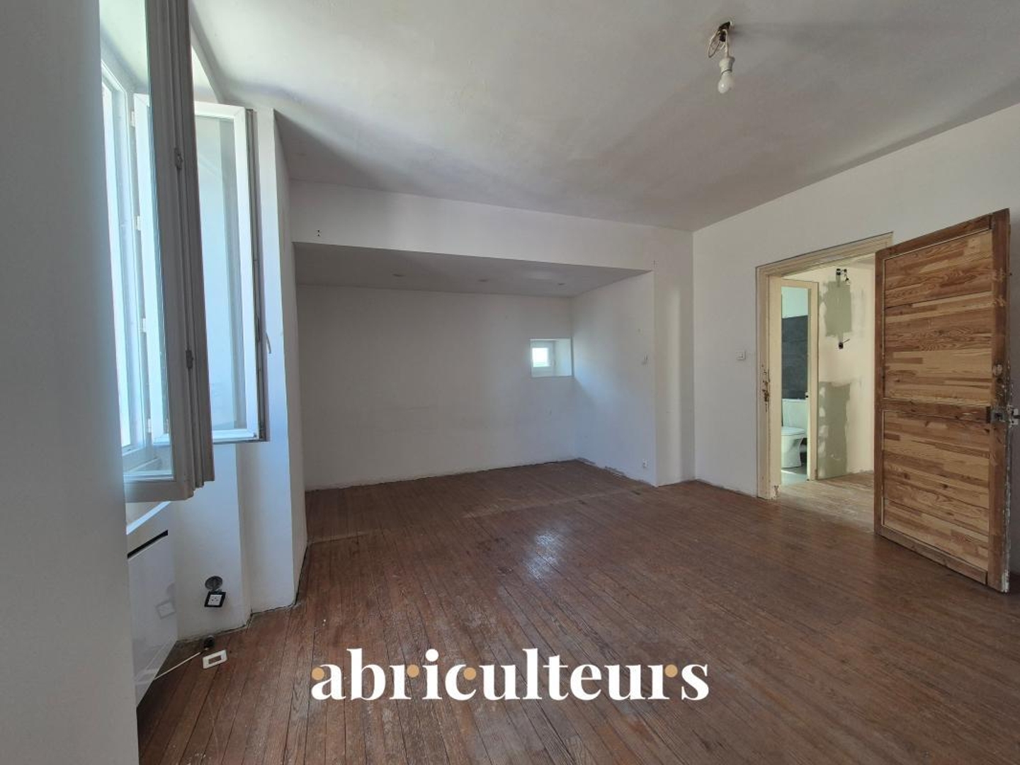 Maison à vendre - 7 pièces - 164m2 - Jarnac (16200)