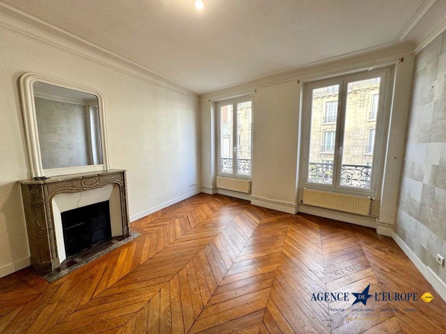Appartement à vendre - 4 pièces - 67m2 - Paris 10e (75010)