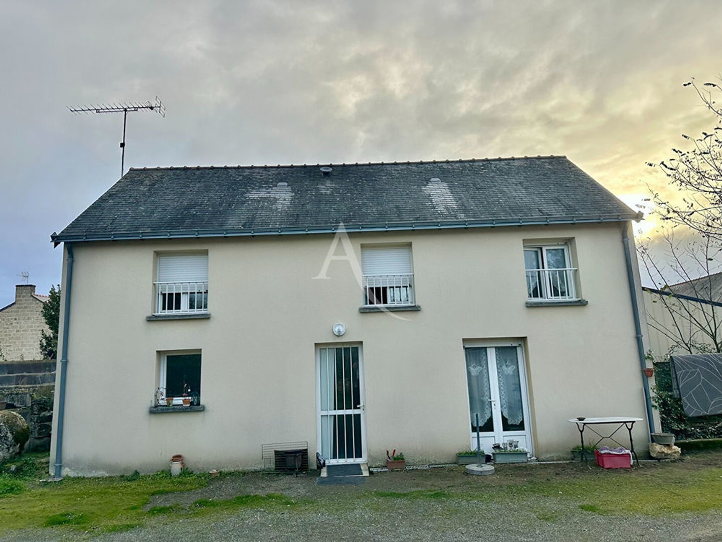 Immeuble à vendre - 7 pièces - 153m2 - Doué-En-Anjou (49700)