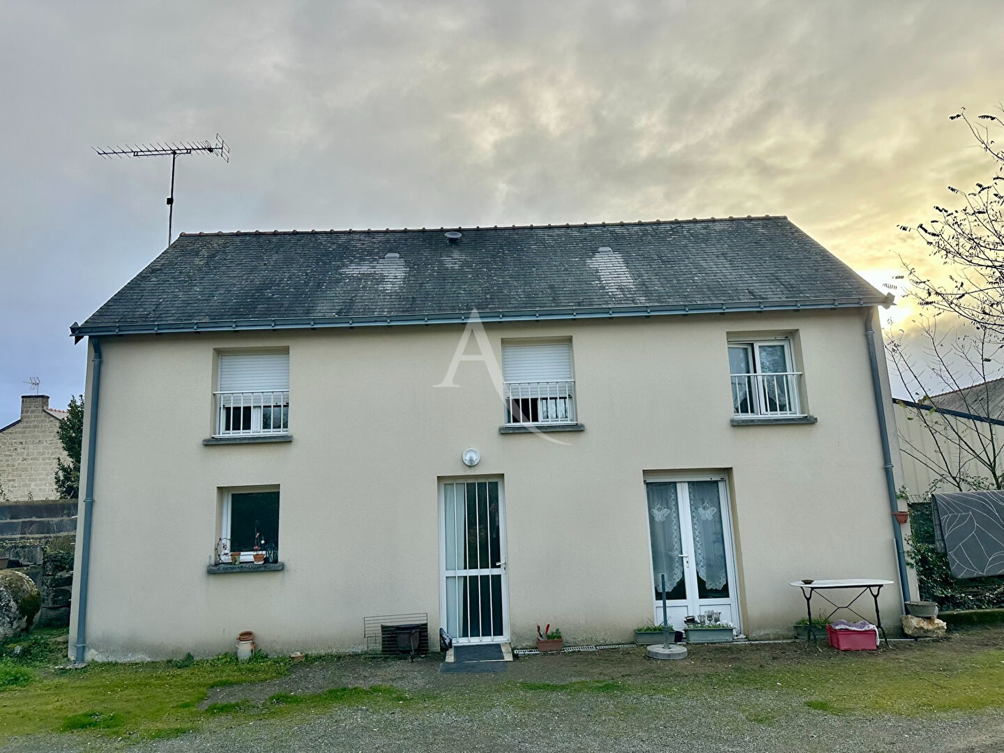 Immeuble à vendre - 7 pièces - 153m2 - Doué-En-Anjou (49700)