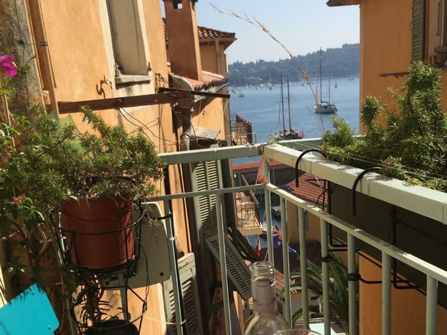 VILLEFRANCHE SUR MER - VIEILLE-VILLE - APPARTEMENT 2 PIECES DE 24.28M² A VENDRE - PARFAIT ETAT - BALCON - APERCU MER - PROCHE PLAGE ET TOUTES COMMODITES