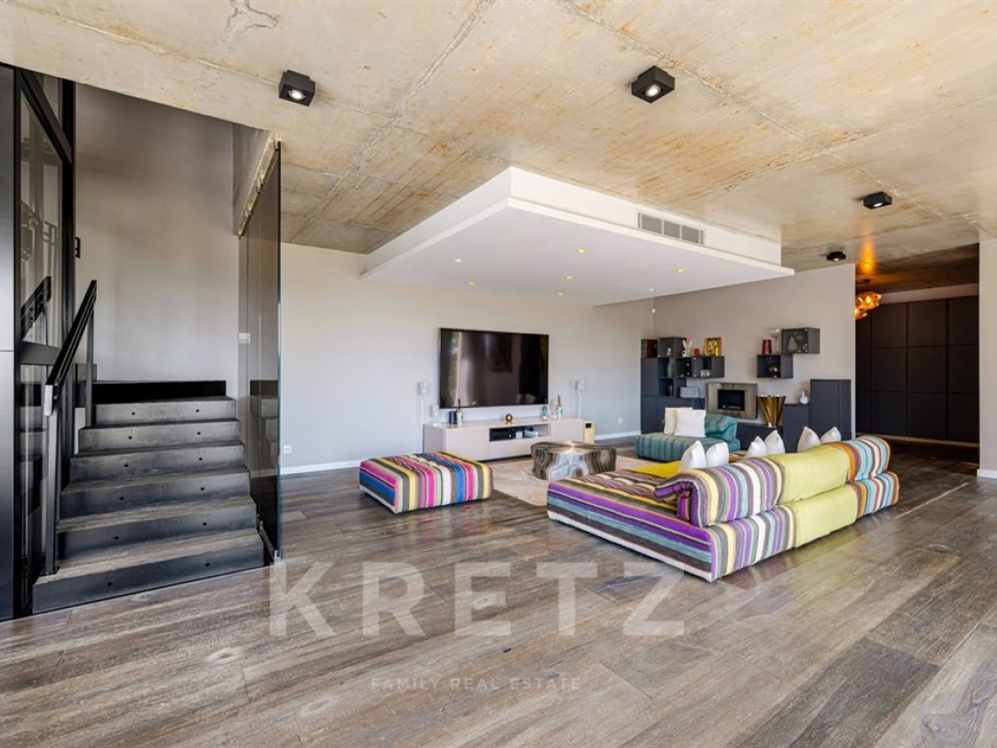 Maison à vendre - 8 pièces - 325m2 - Sainte-Maxime (83120)