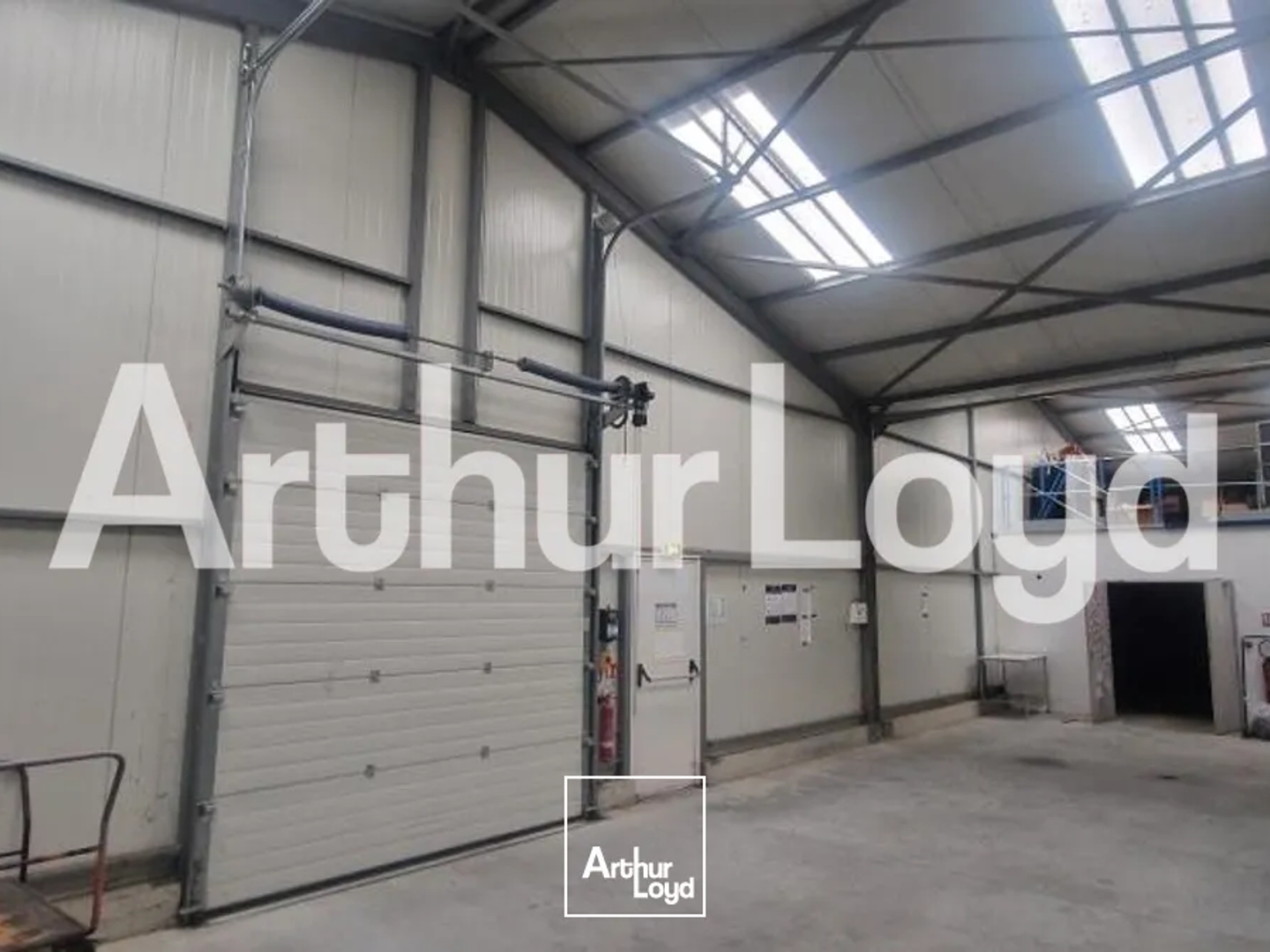 Locaux à vendre - 1180m2 - Giberville (14730)
