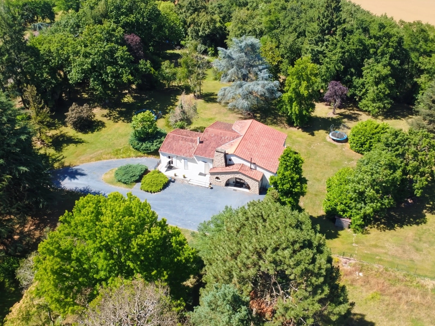 Maison 7 pièces 230 m²