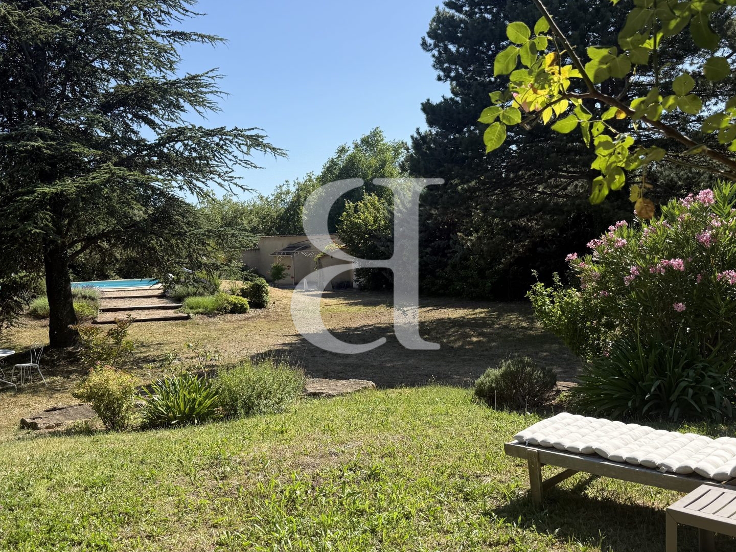 Maison à vendre - 8 pièces - 164m2 - Visan (84820)