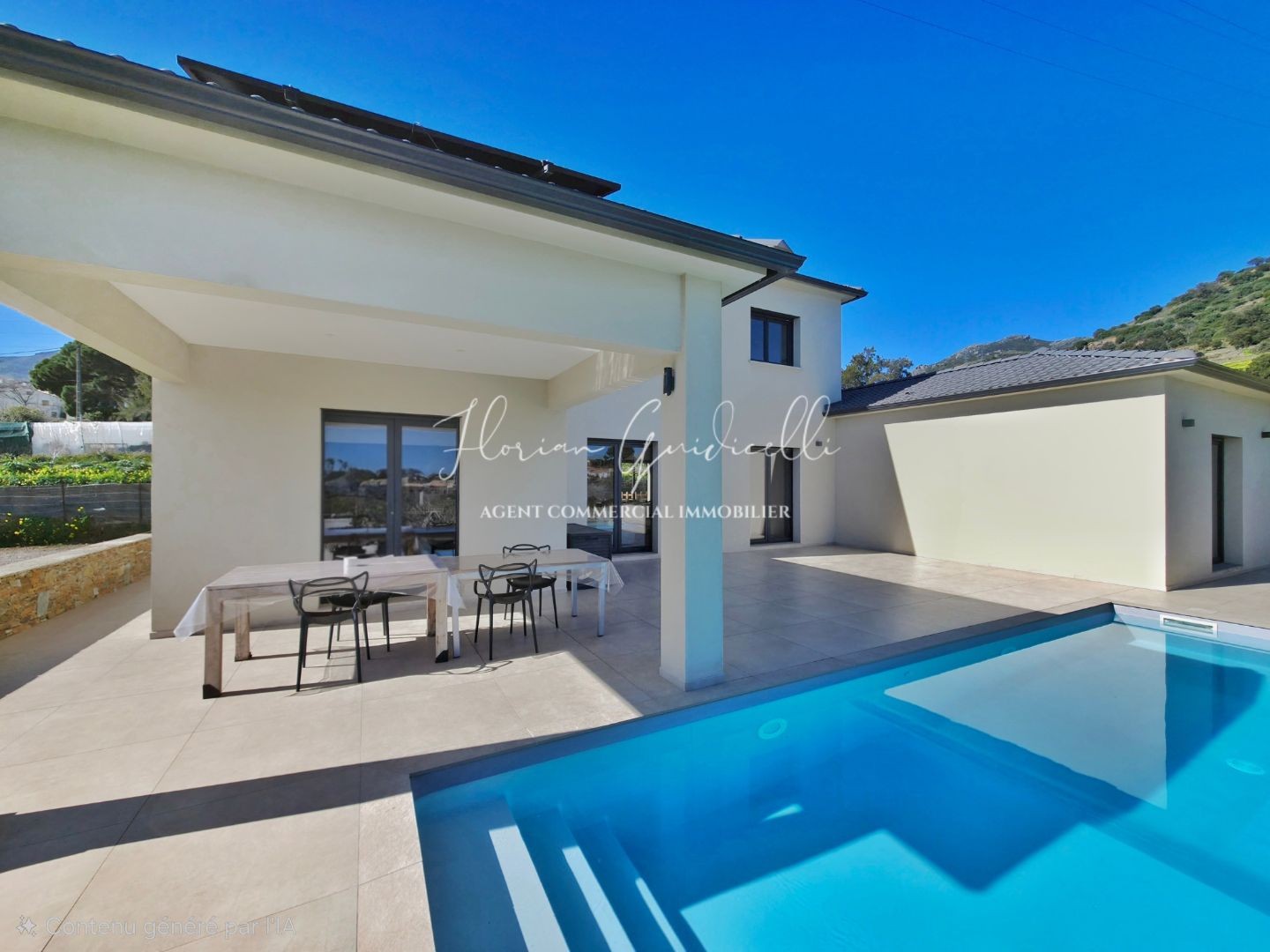 Maison à vendre - 4 pièces - 178m2 - Bastia (20600)
