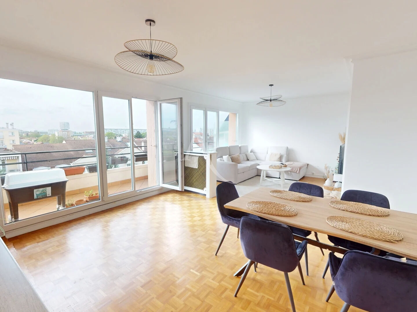 Bondy, Appartement, T4, avec parking et cave