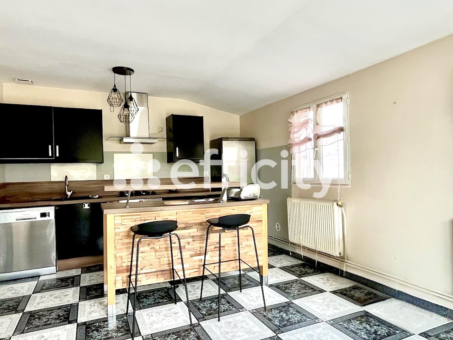 Maison à vendre - 4 pièces - 115m2 - Villeneuve-Saint-... (02200)