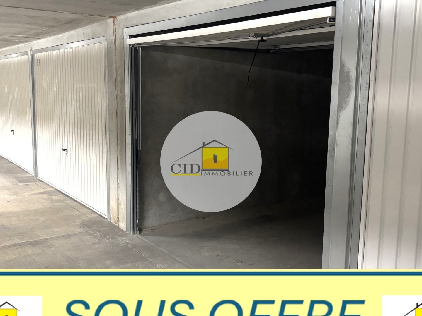 Parking / garage / box à vendre - Saint-Bonnet-De-Mure (69720)