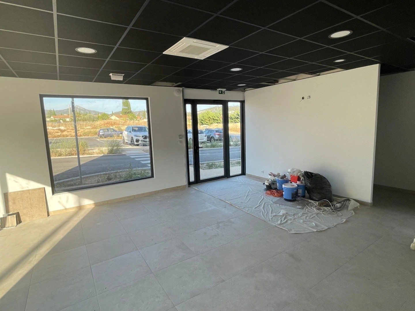 Local 48 m²