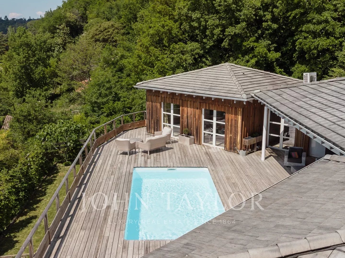 Maison à vendre - 7 pièces - 226m2 - Bouliac (33270)