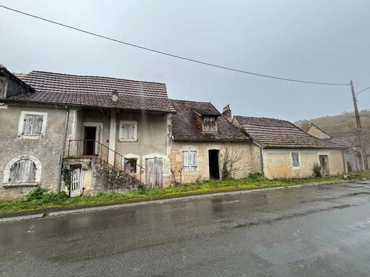🏡 Ensemble immobilier en pierre à rénover - Cubjac