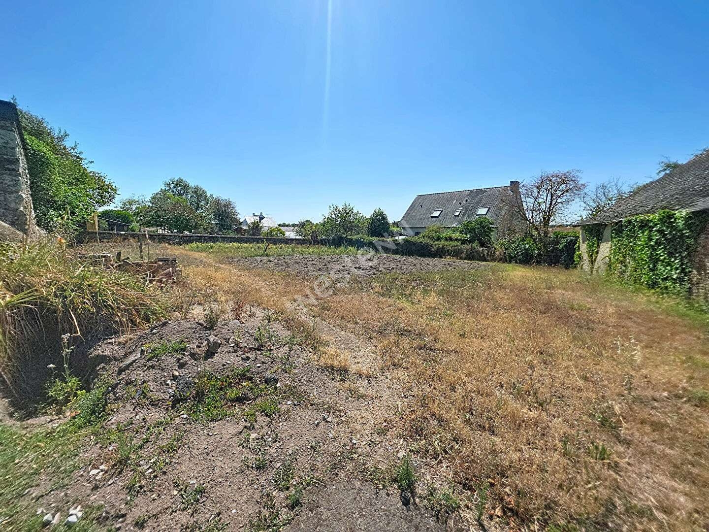 Terrain 500 m²