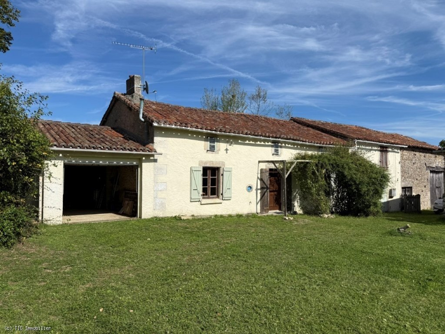 Maison de Campagne avec Dépendance 10 Minutes de Champagne-Mouton