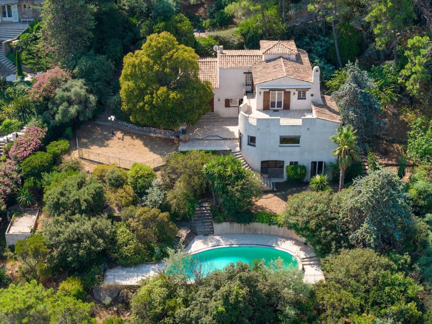 Villa 8 pièces 250 m²
