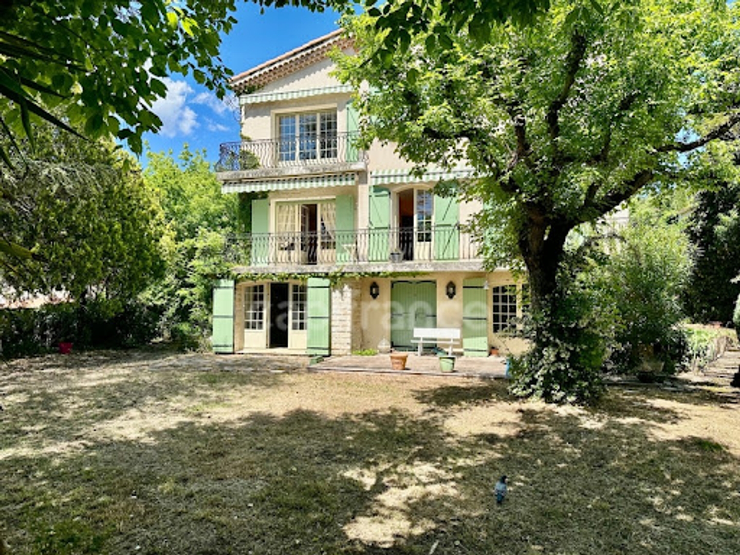 Maison 10 pièces 309 m²