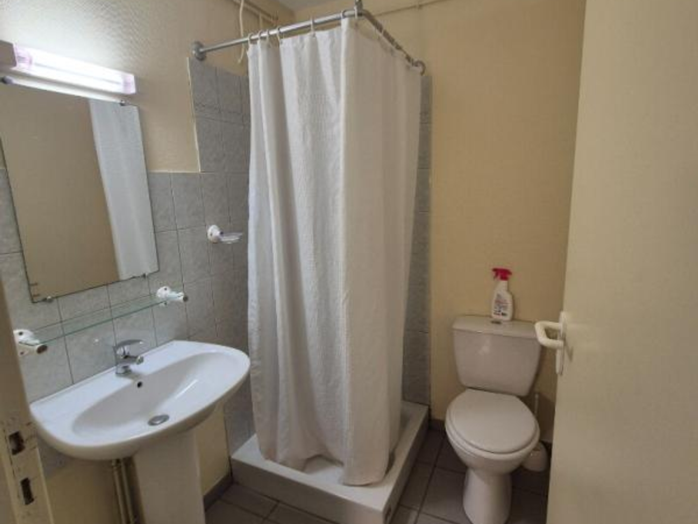 Locaux à vendre - 1 pièce - 848m2 - Saint-Yrieix-Le-D... (19300)
