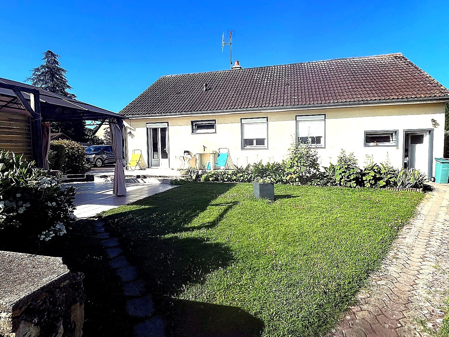 MAISON - VILLAINES LA GONAIS