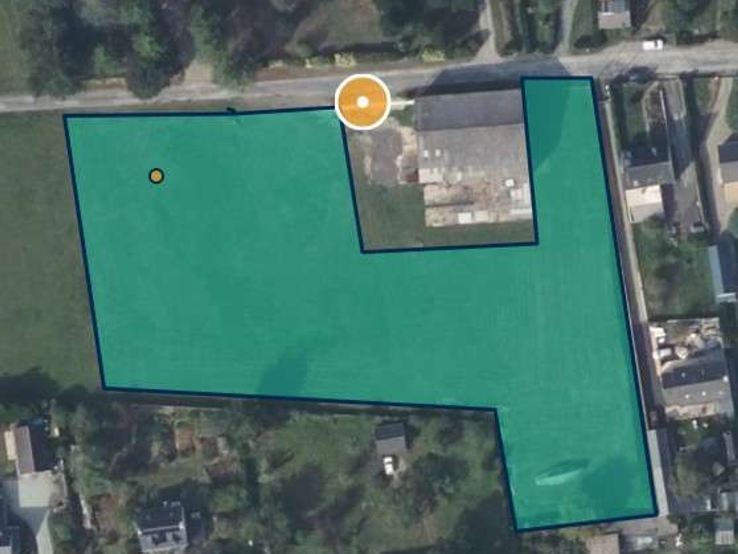 Terrain 7500 m²