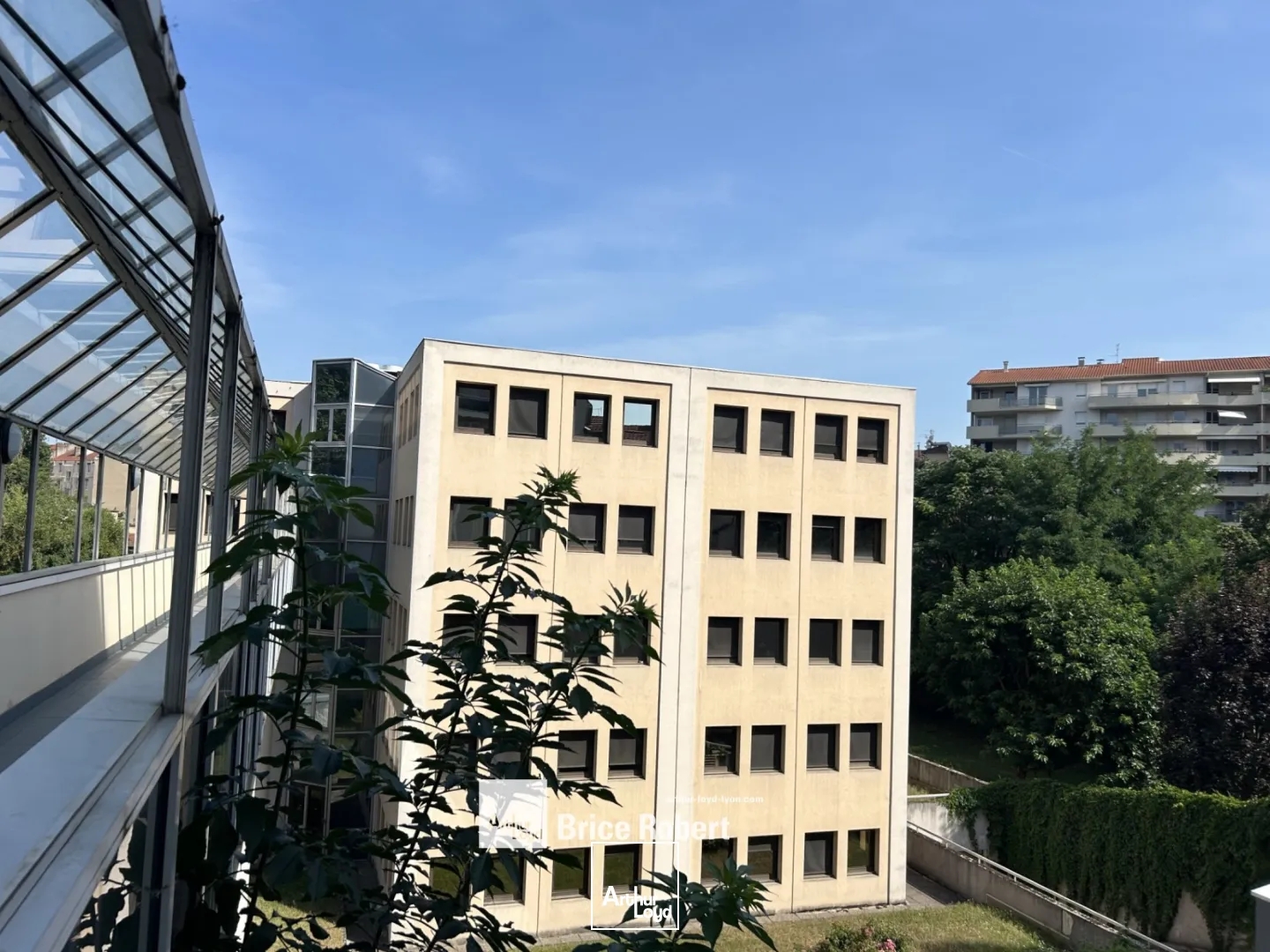 Bureaux à vendre rénovés avec parkings à Villeurbanne proche Part-Dieu