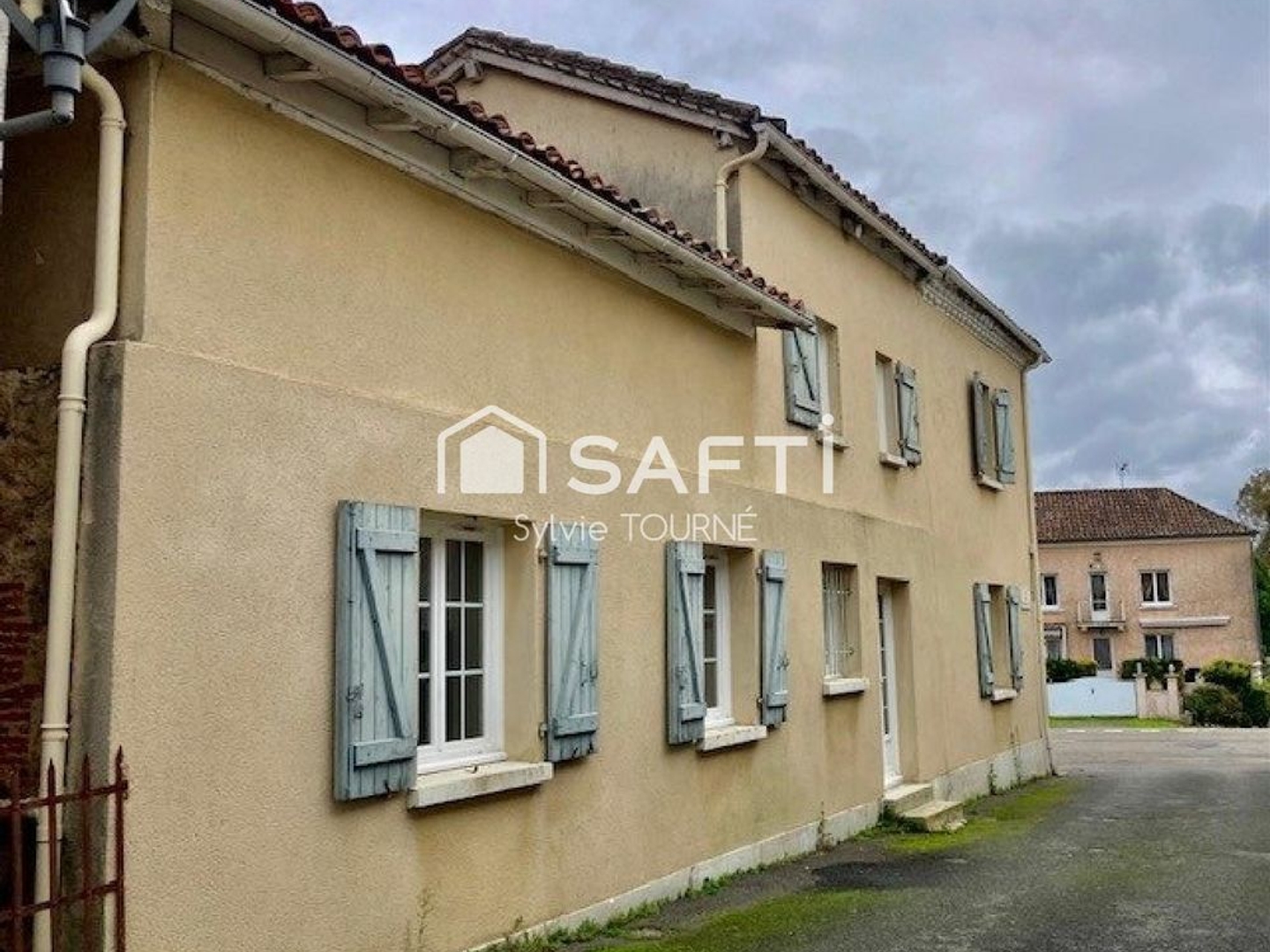 MAISON A RENOVER
