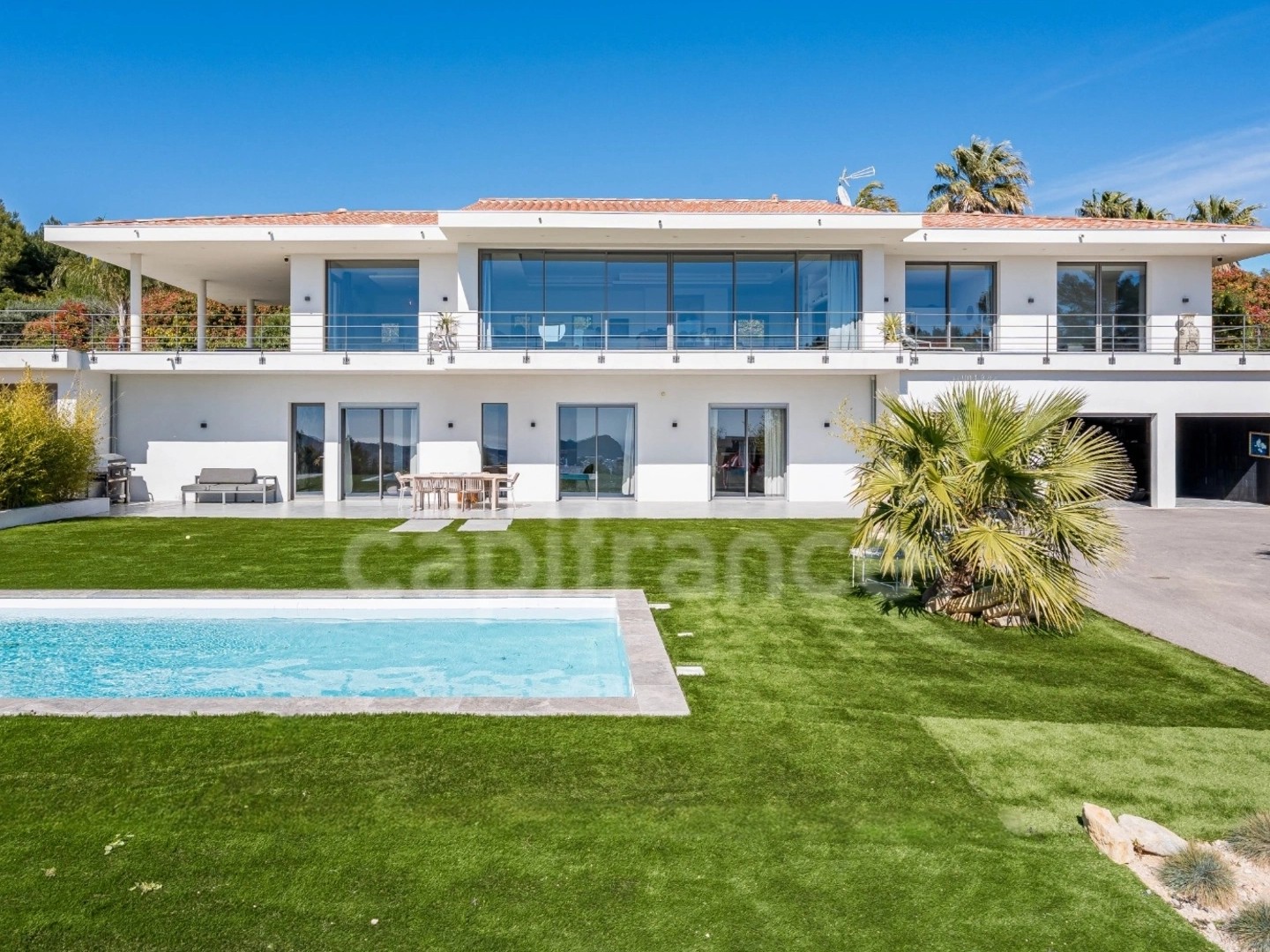 Propriété 8 pièces 335 m²