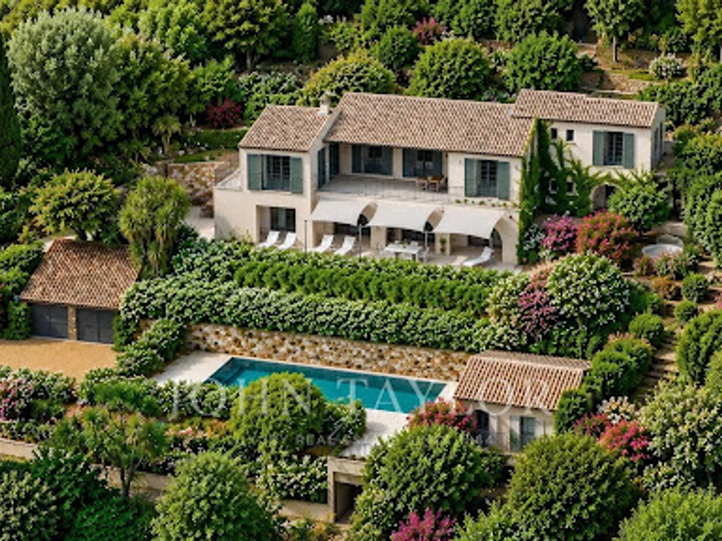 Propriété 7 pièces 265 m²
