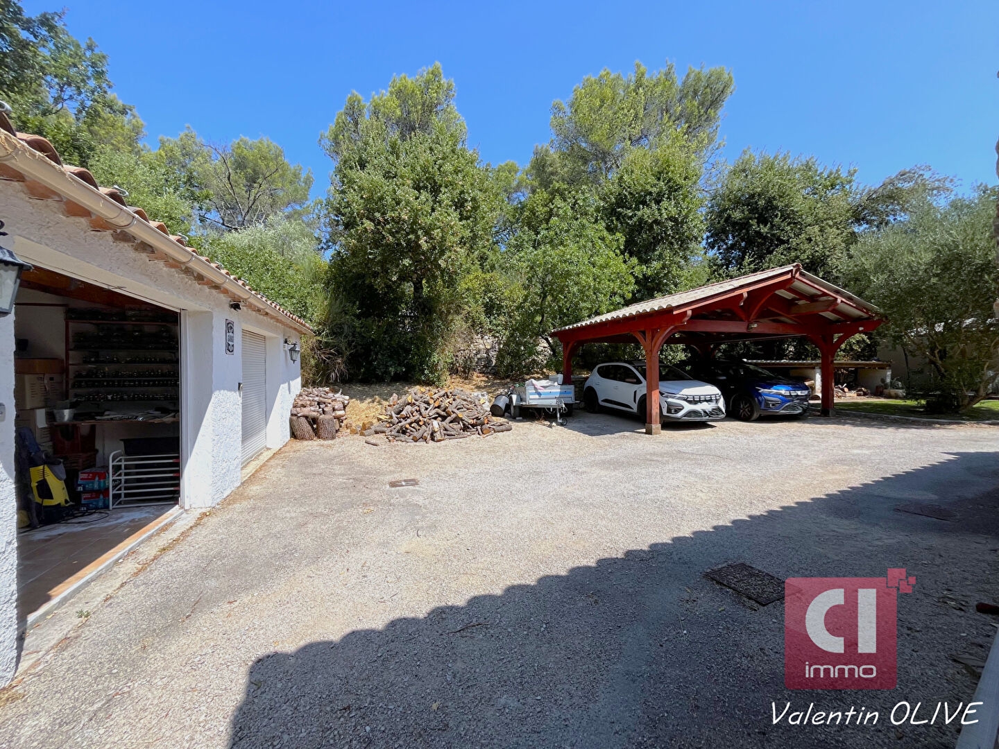 Maison La Roquebrussanne 6 pièces 190 m2 avec dépendance.