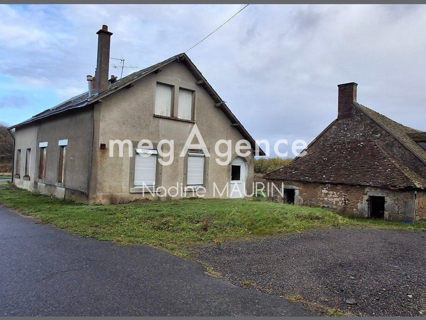 Soings en Sologne maison de 190 m² à rénover avec dépendances