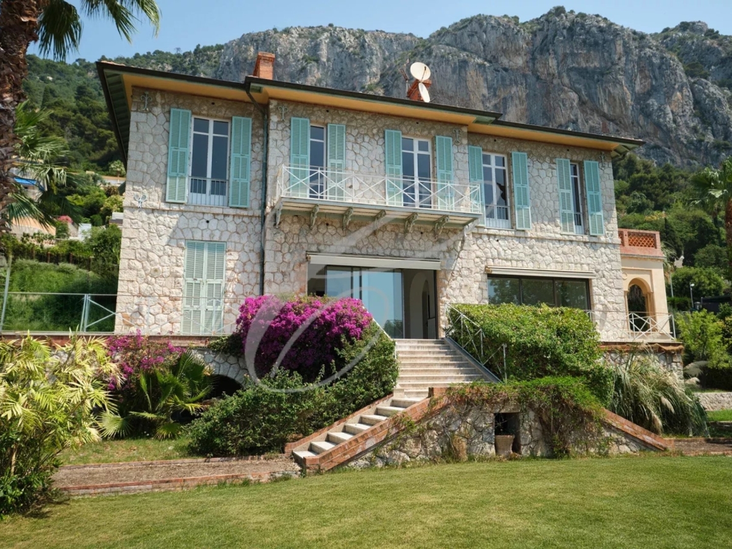 MENTON GARAVAN - PROPRIETE