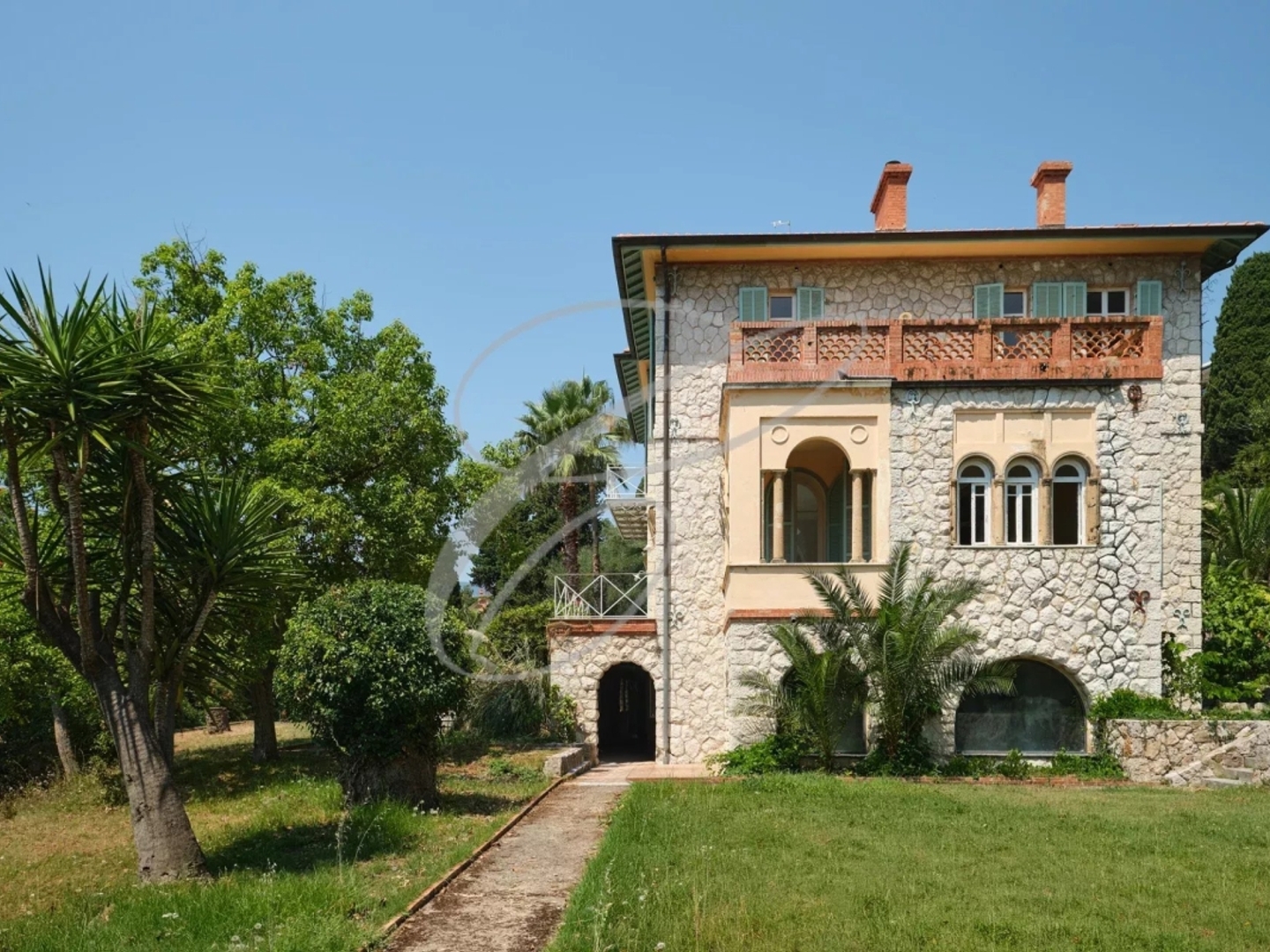 Maison à vendre - 550m2 - Menton (06500)