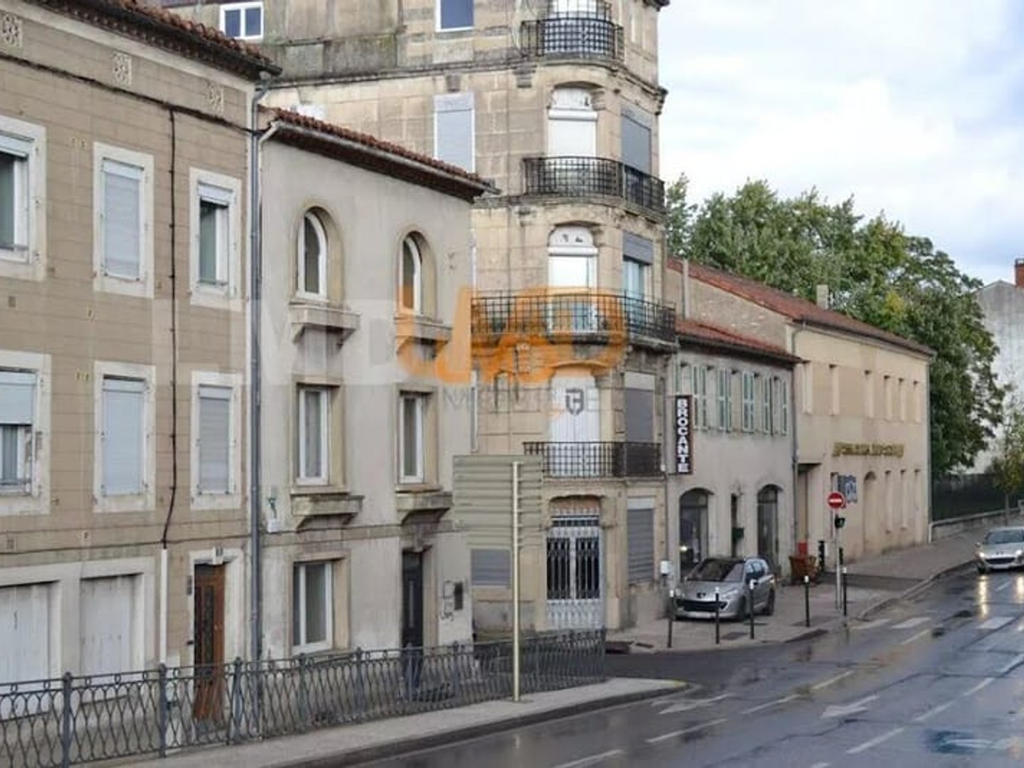 Local 650 m²