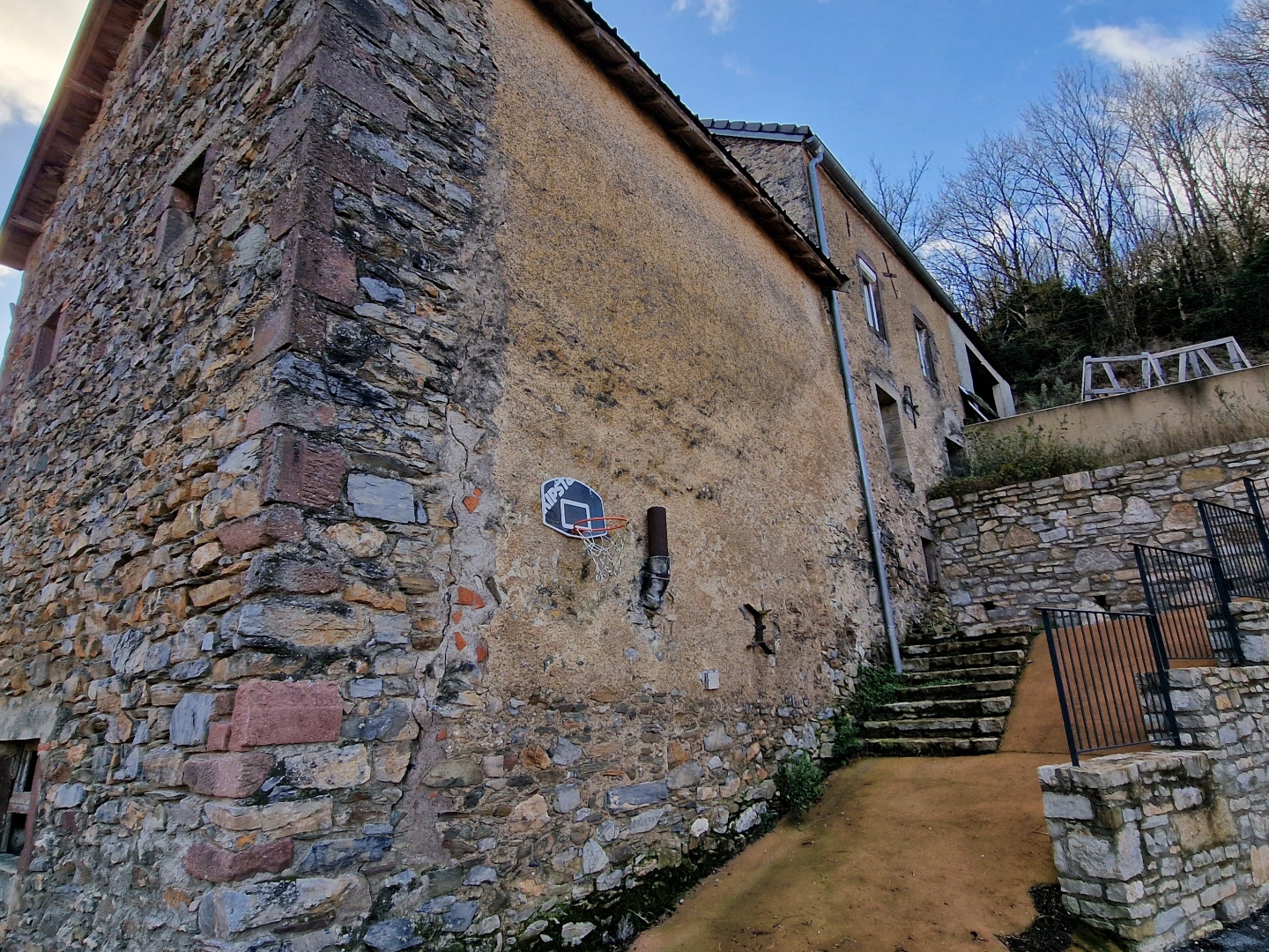 Maison à vendre - 4 pièces - 75m2 - Peux-Et-Couffouleux (12360)