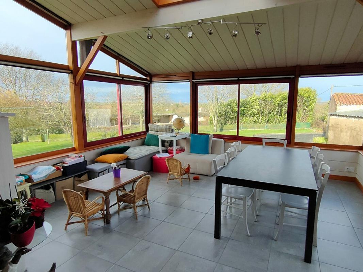 Maison à vendre - 7 pièces - 201m2 - Saint-Aubin-Des-O... (85130)