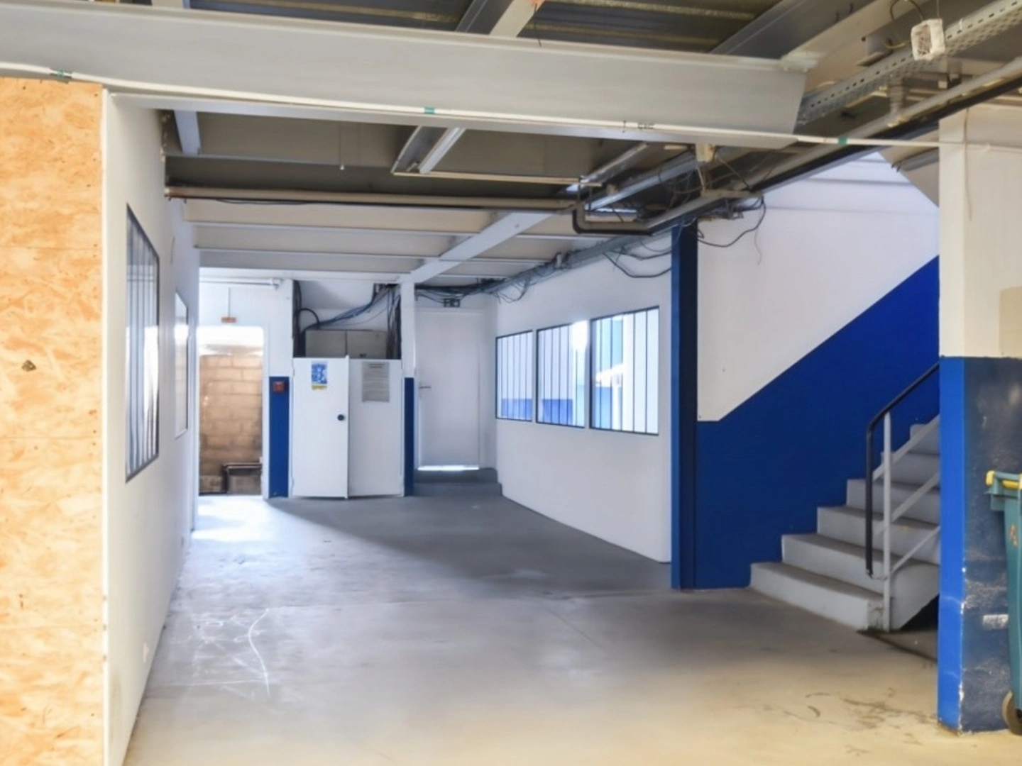 Magasin à vendre - 10 pièces - 1300m2 - Colombes (92700)