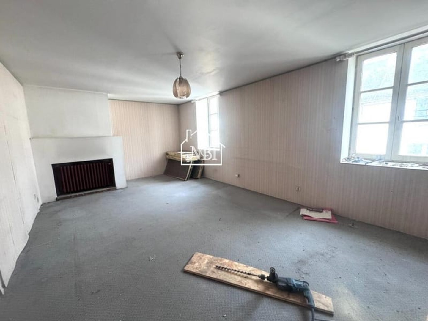 Immeuble industriel 323 m²