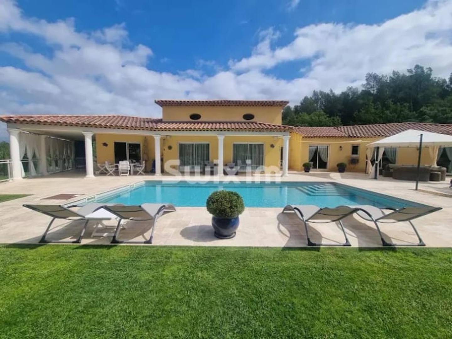 Maison à vendre - 6 pièces - 190m2 - La Mure-Argens (04170)