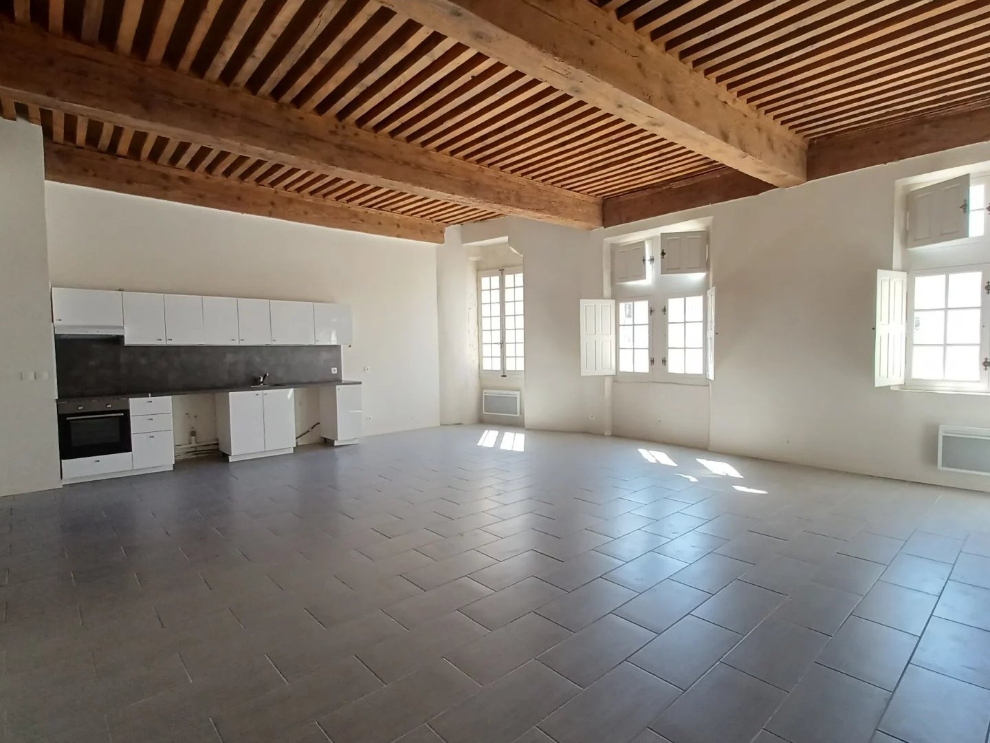 BEAUCAIRE Hôtel de Fermineau