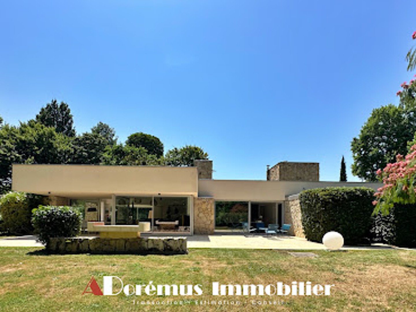 Maison 6 pièces 270 m²