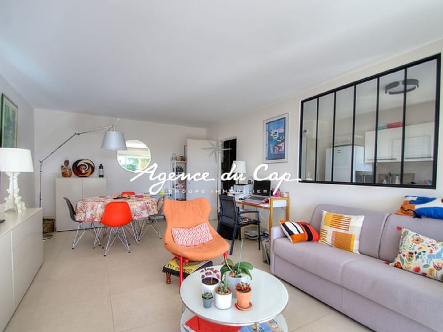 APPARTEMENT 3 PIECES EN RDJ VALESCURE