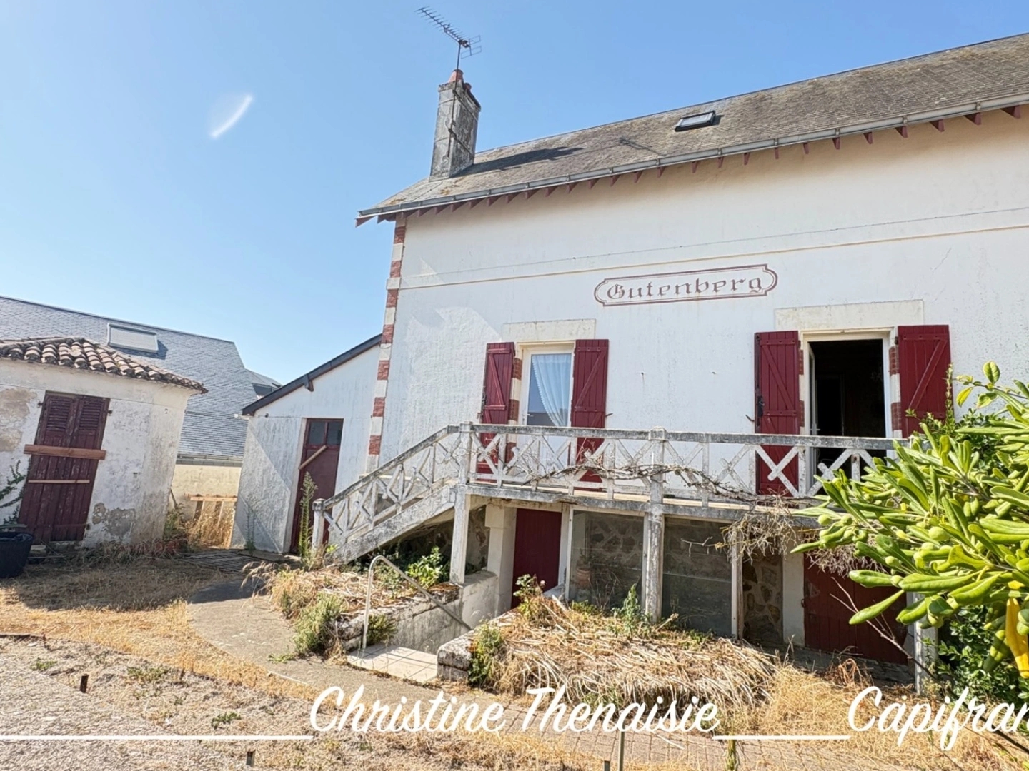 Maison à vendre - 6 pièces - 117m2 - Saint-Gilles-Croi... (85800)