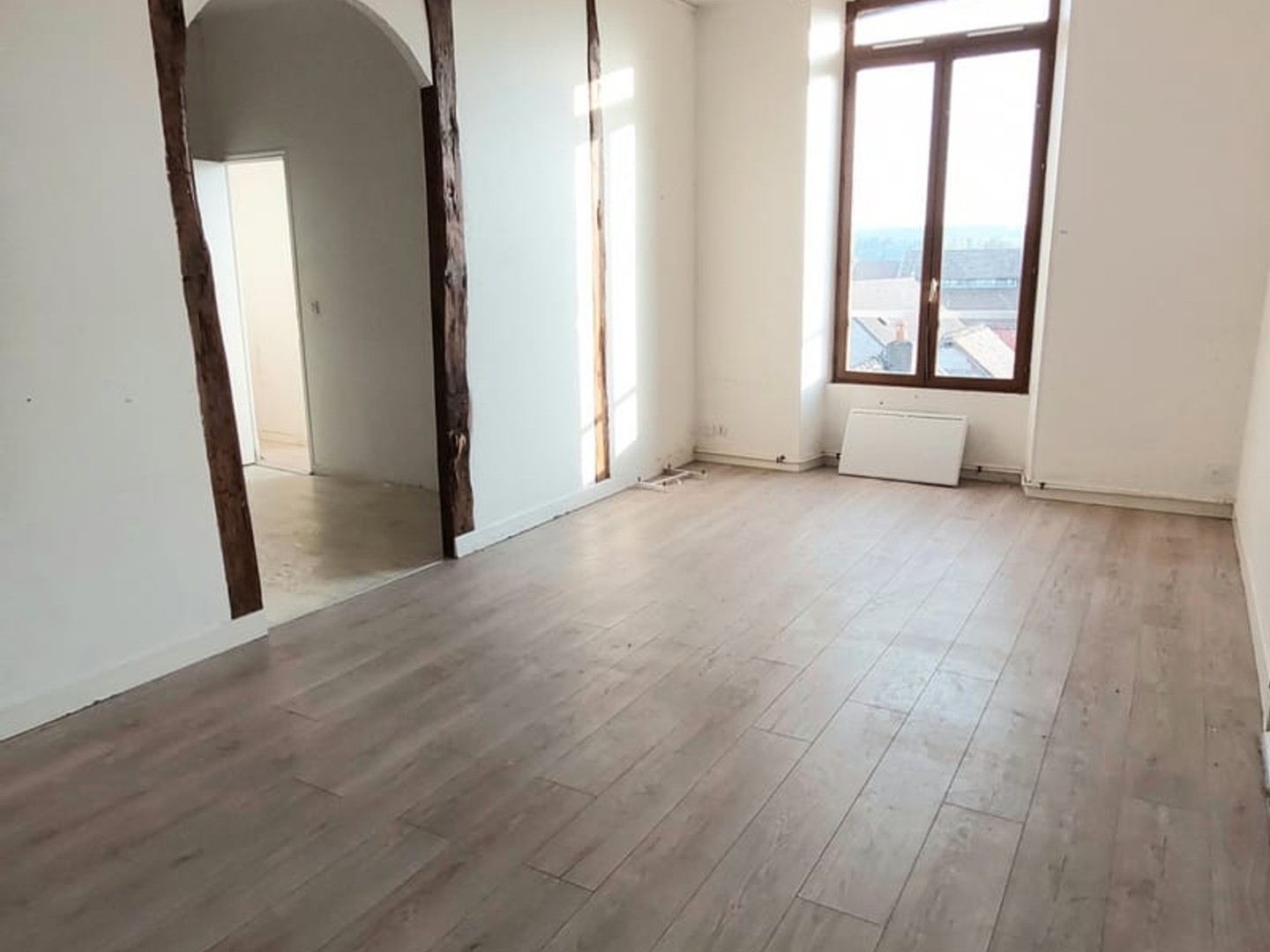Immeuble à vendre - 4 pièces - 65m2 - Thorigny-Sur-Oreuse (89260)