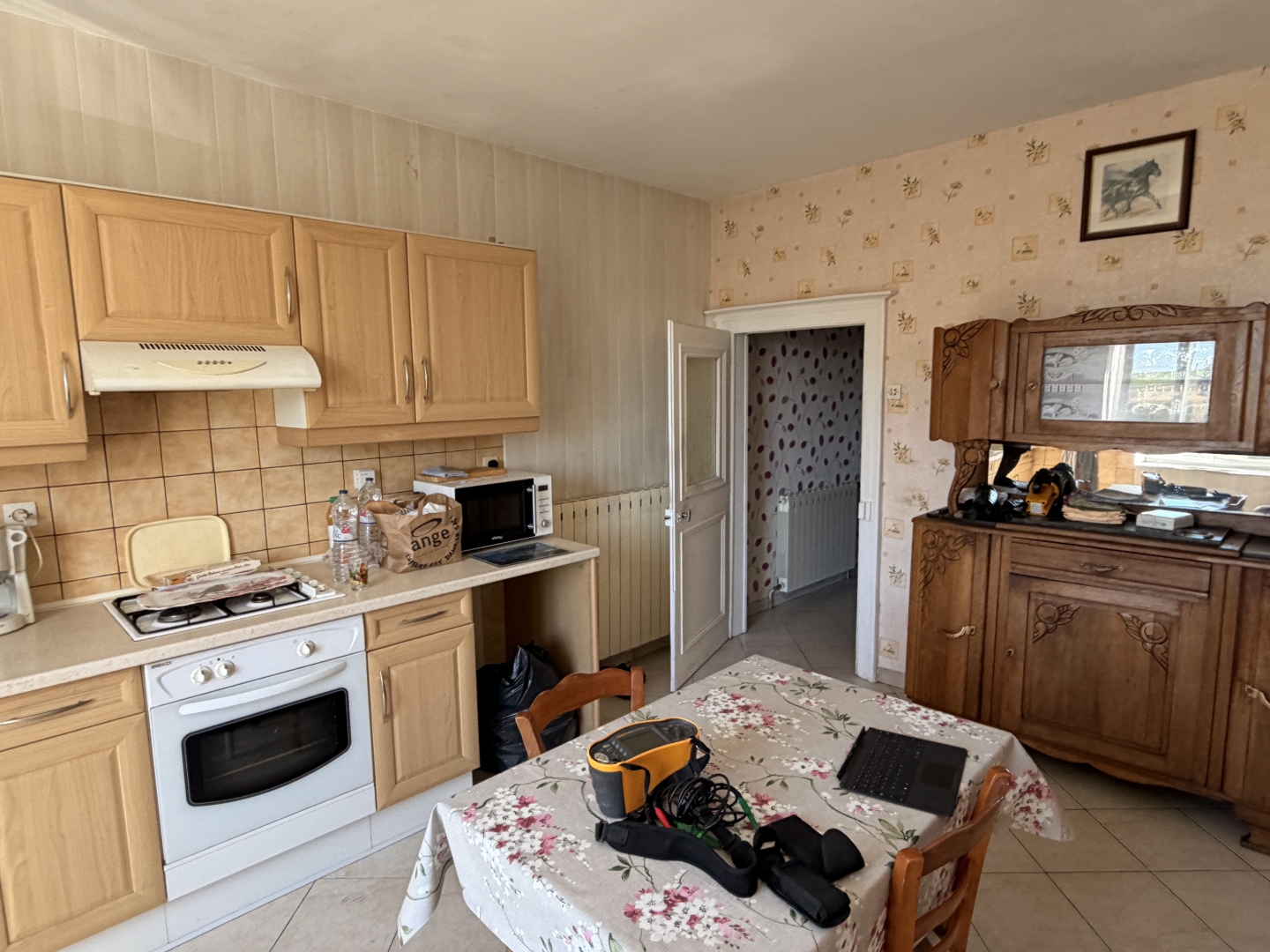 GRANDE MAISON avec un fort potentiel à vendre à CHAMBLEY BUI