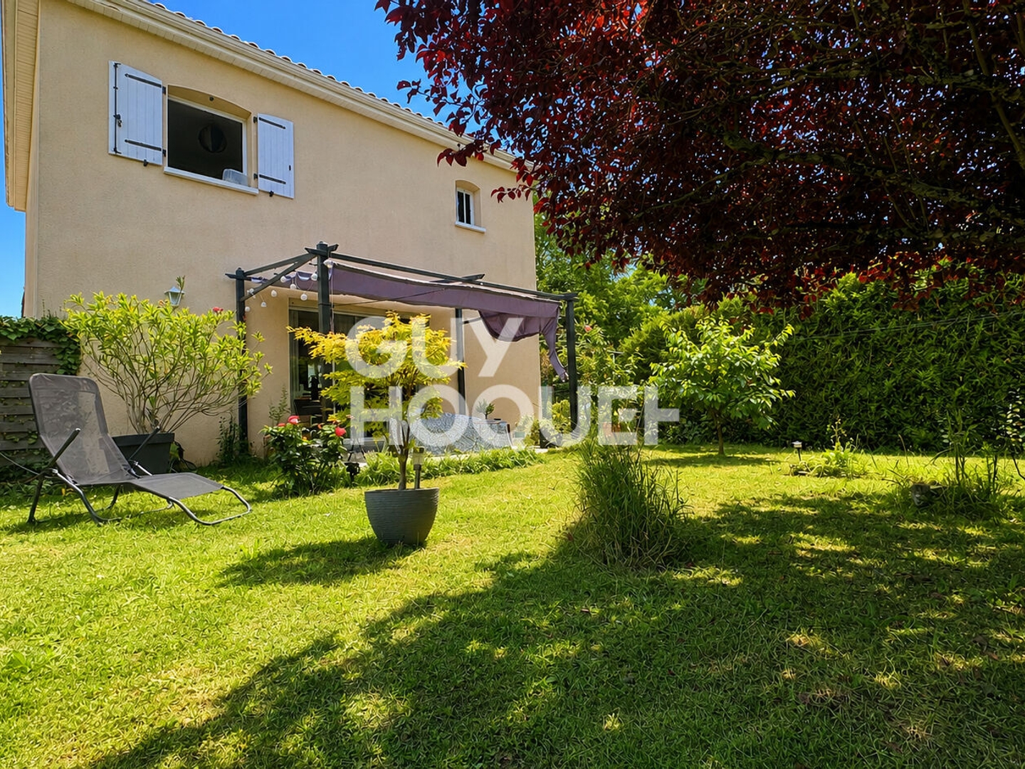 Maison sans travaux avec garage et jardin clos à Cissé